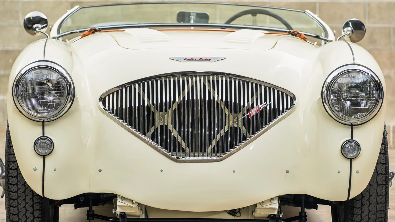 1956 Austin-Healey 100 - Image 13 of 31