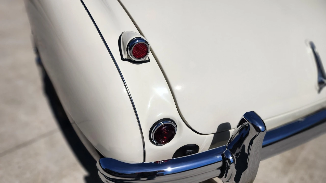 1956 Austin-Healey 100 - Image 22 of 31