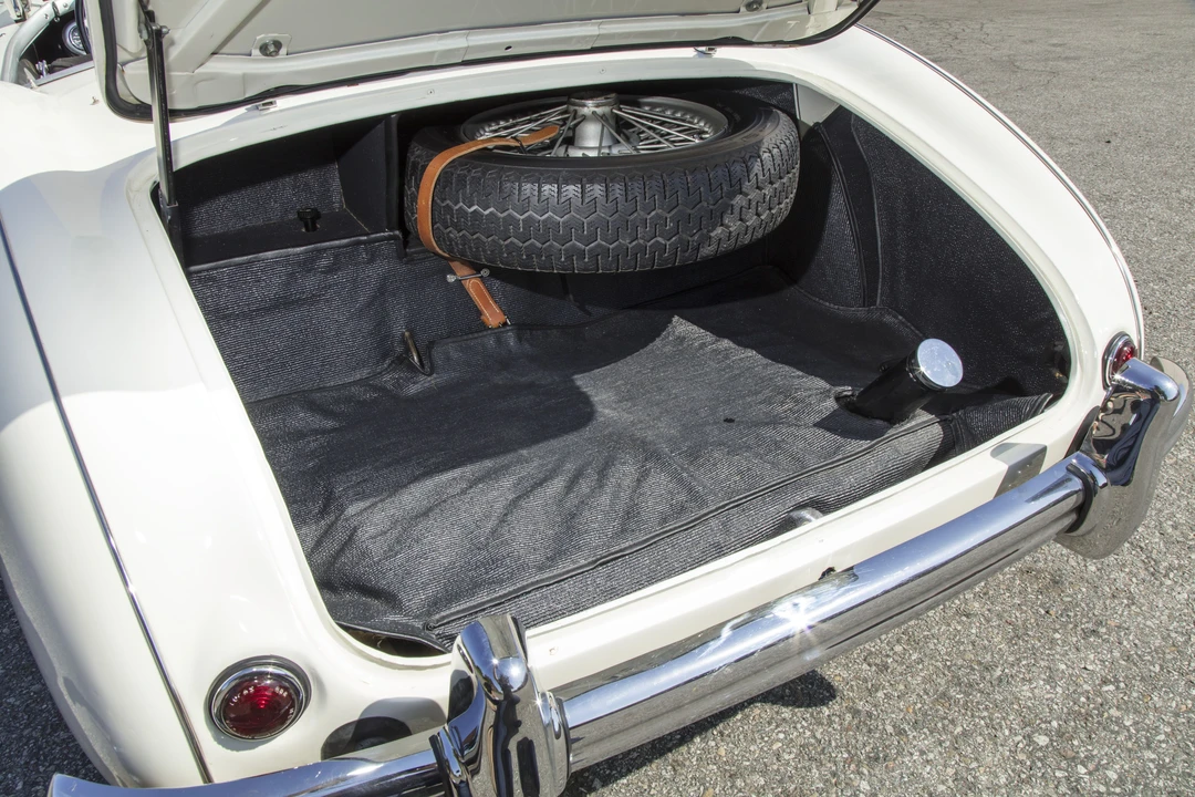 1956 Austin-Healey 100 - Image 11 of 31