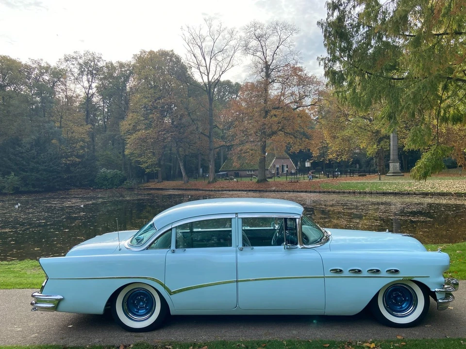 1956 Buick Roadmaster - Image 9 of 30