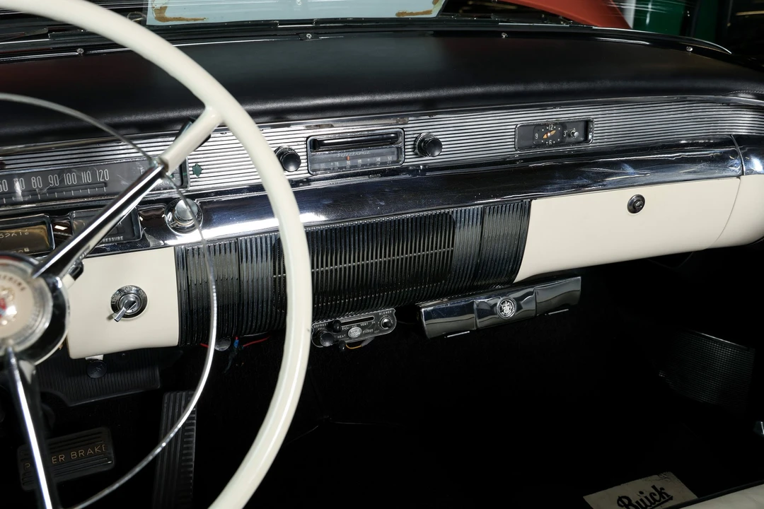 1956 Buick Roadmaster - Image 16 of 31