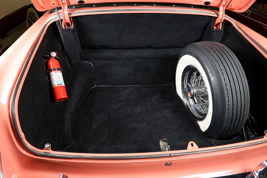 1956 Buick Roadmaster - Image 24 of 31