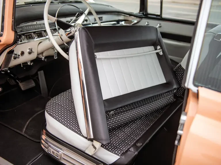 1956 Buick Roadmaster - Image 15 of 31