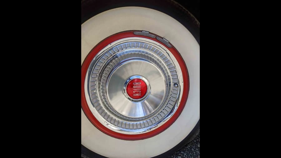 1956 Buick Roadmaster - Image 30 of 31
