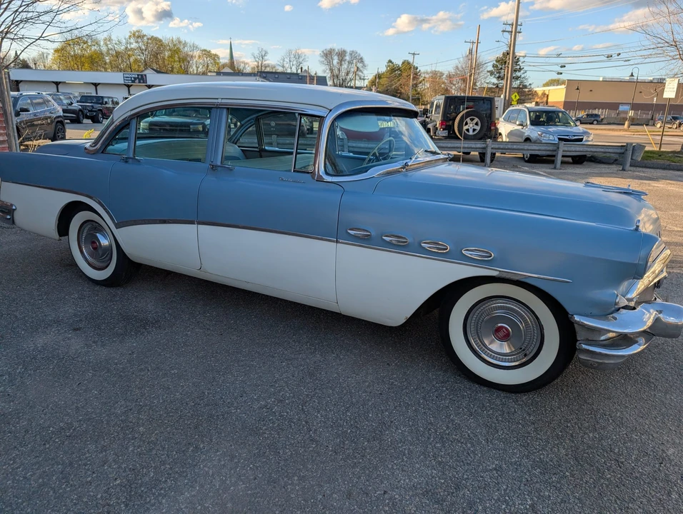 1956 Buick Roadmaster - Image 10 of 31