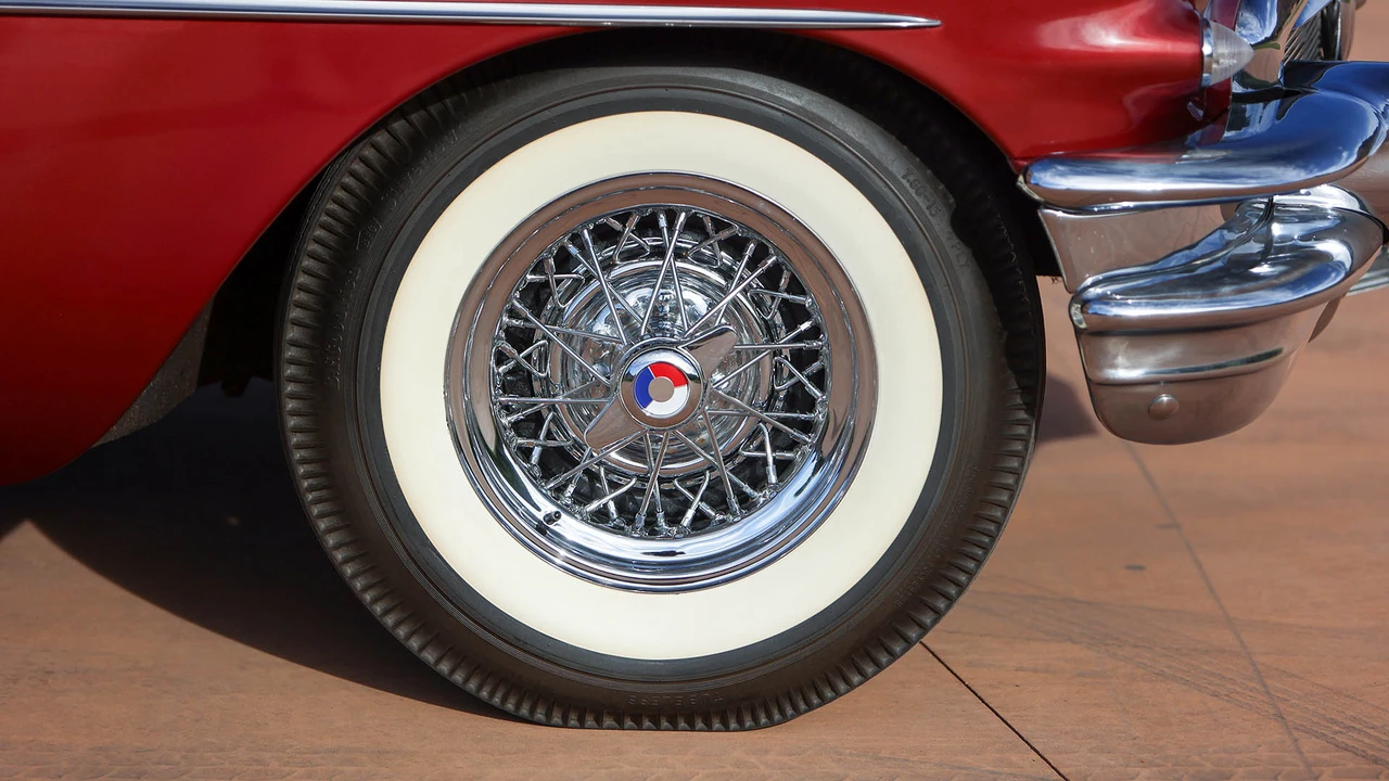 1956 Buick Super - Image 13 of 31