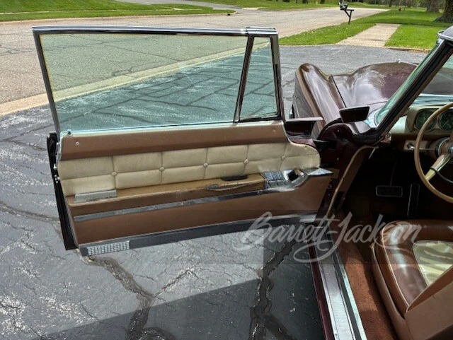1956 Lincoln Continental Mark II - Image 16 of 20