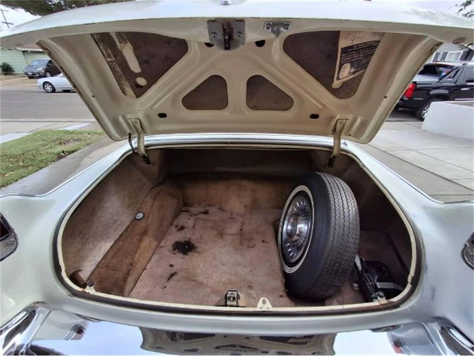 1956 Cadillac DeVille - Image 4 of 12