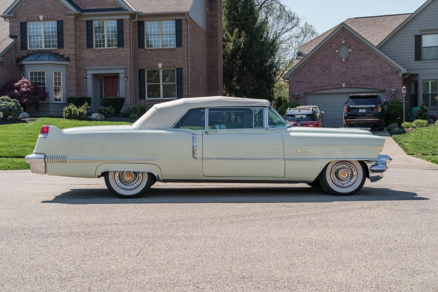1956 Cadillac DeVille - Image 2 of 31