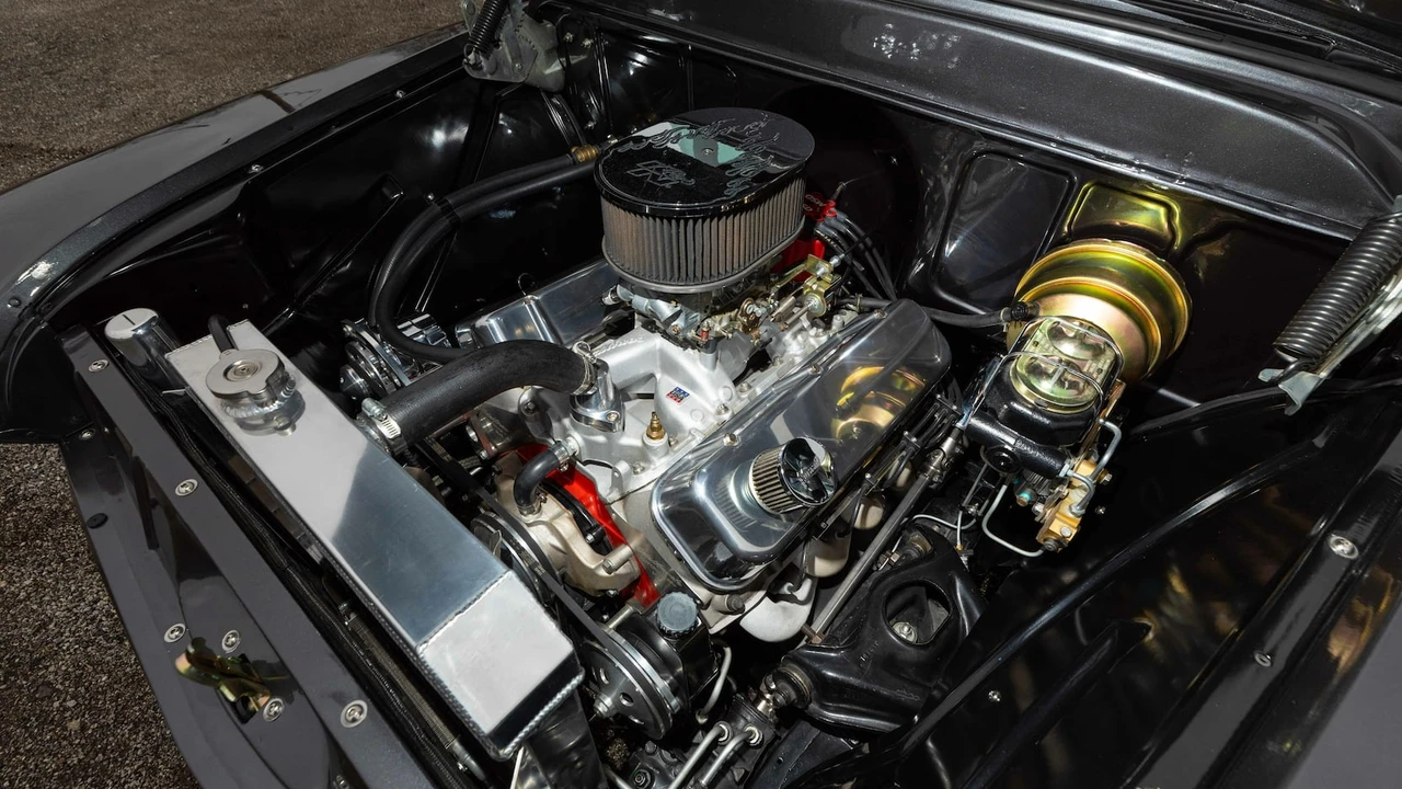 1956 Chevrolet Task Force - Image 6 of 30