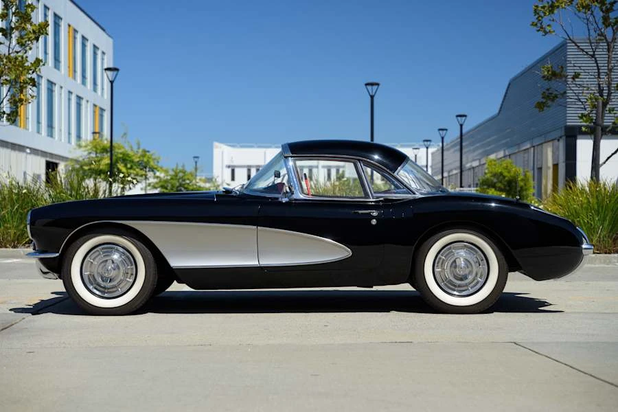 1956 Chevrolet Corvette C1 - Image 2 of 31