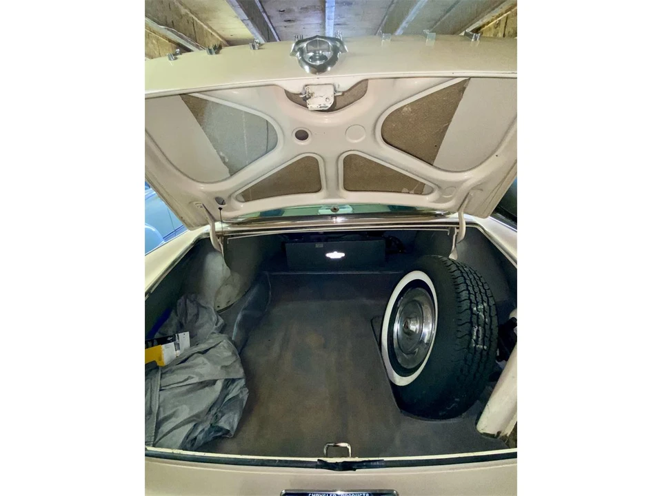 1956 Chrysler New Yorker - Image 24 of 27