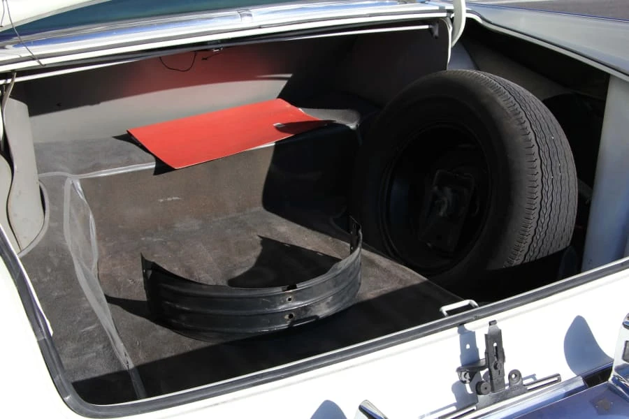 1956 Chrysler New Yorker - Image 6 of 12
