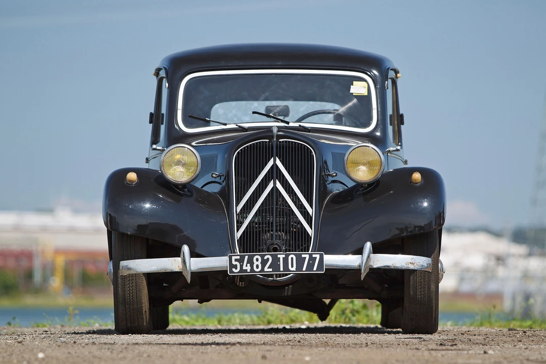 1956 Citroen Traction Avant - Image 9 of 10