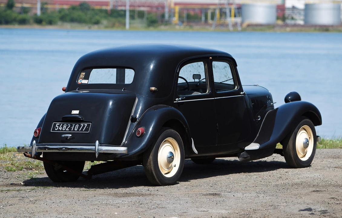 1956 Citroen Traction Avant - Image 8 of 10
