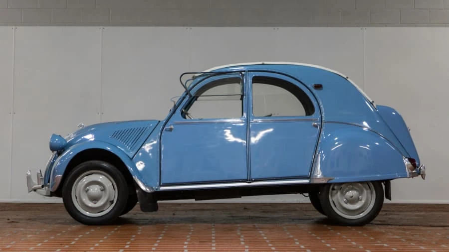 1956 Citroen 2CV - Image 2 of 12