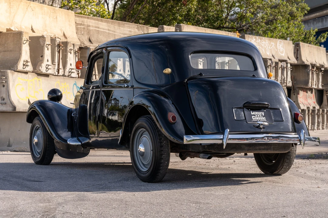 1956 Citroen Traction Avant - Image 10 of 31