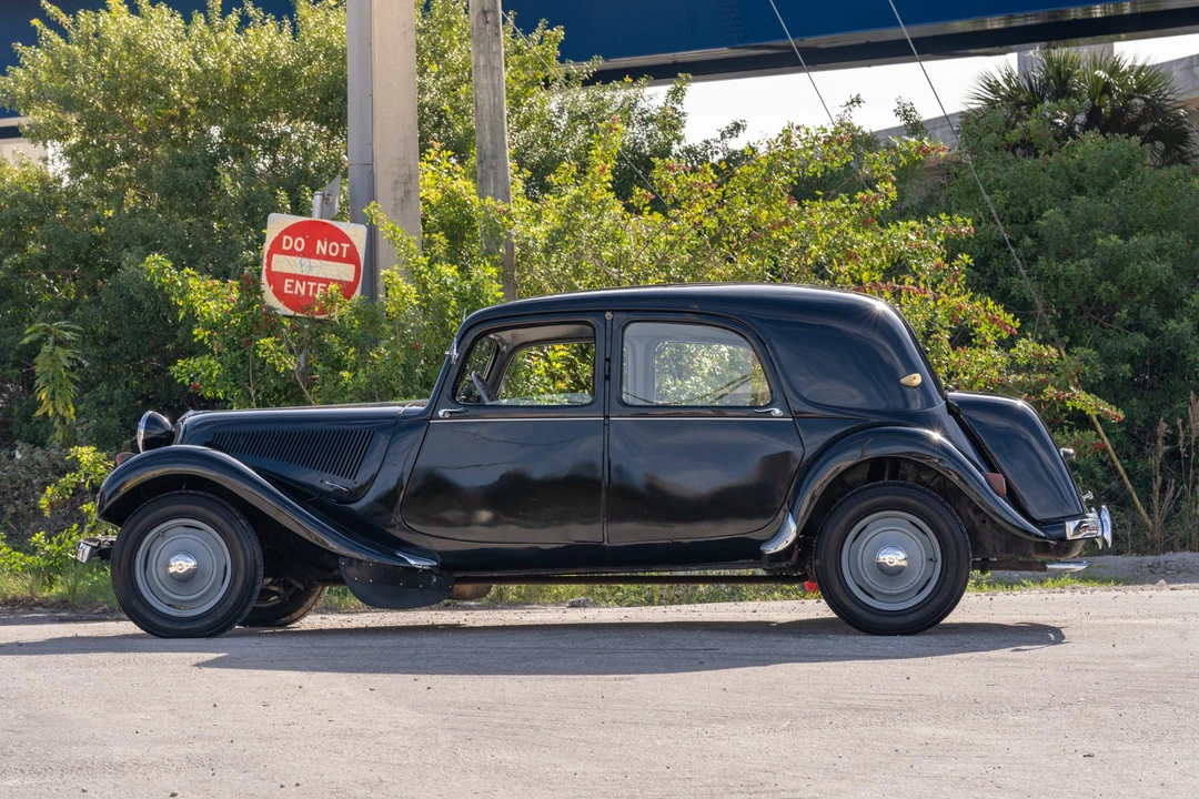 1956 Citroen Traction Avant - Image 11 of 31
