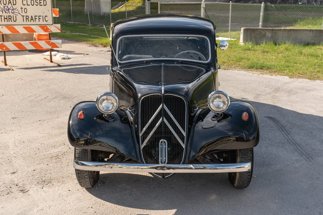 1956 Citroen Traction Avant - Image 6 of 31