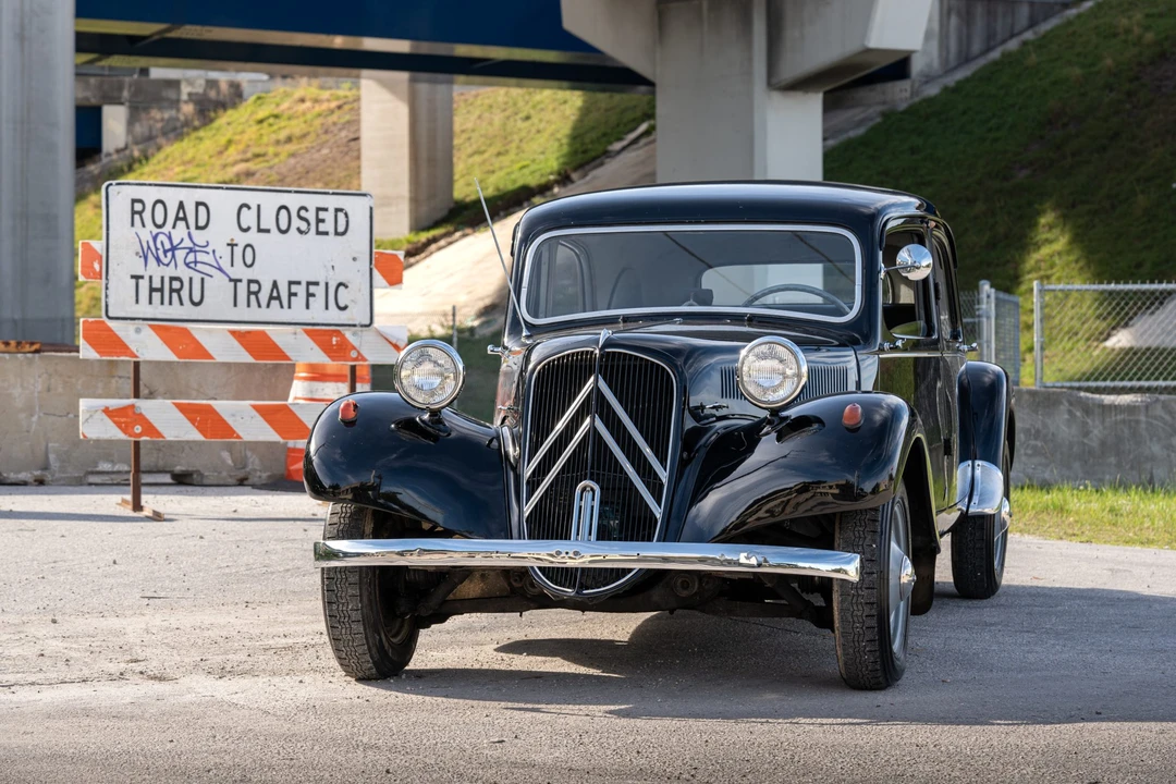 1956 Citroen Traction Avant - Image 4 of 31