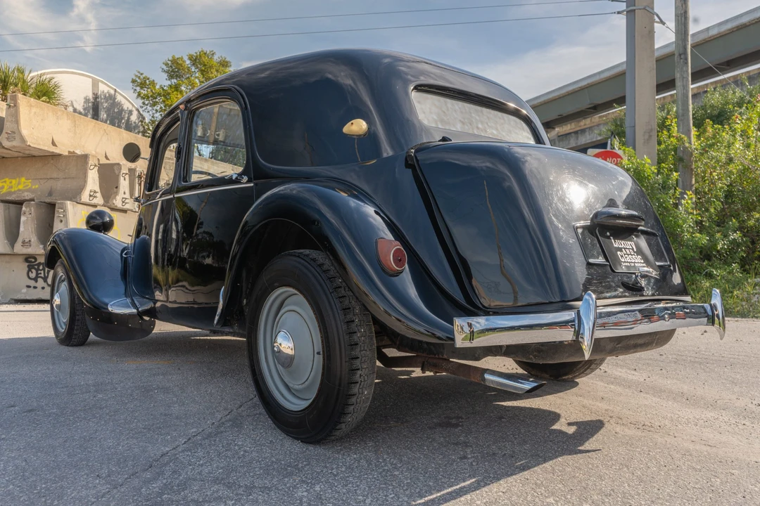 1956 Citroen Traction Avant - Image 9 of 31