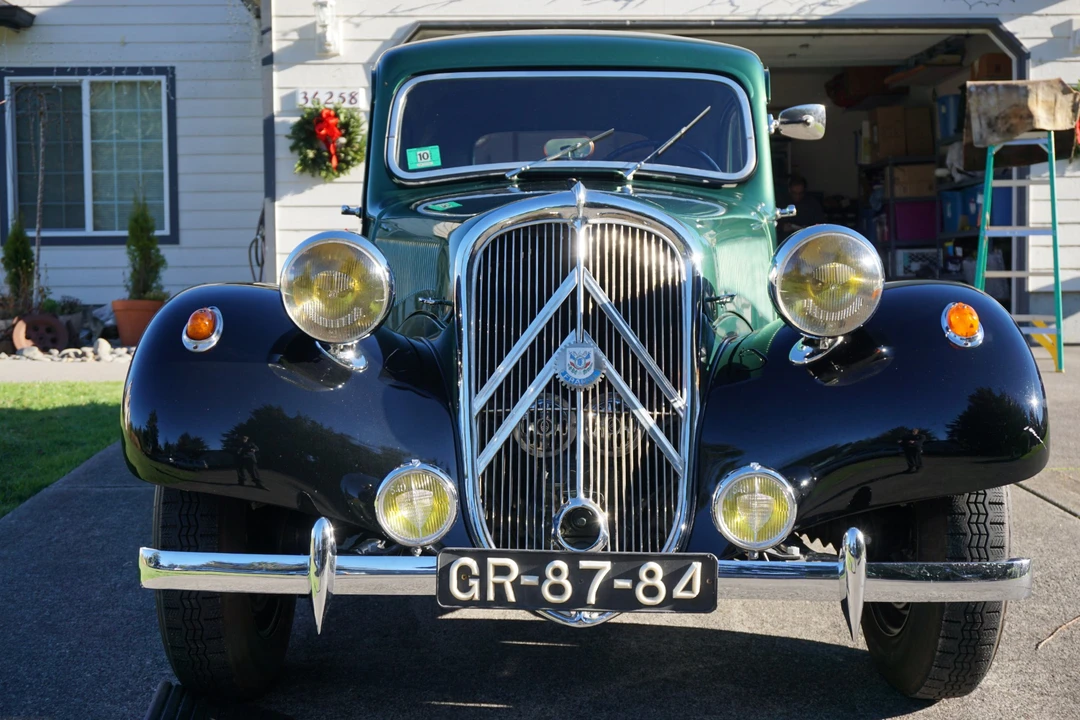 1956 Citroen Traction Avant - Image 2 of 30