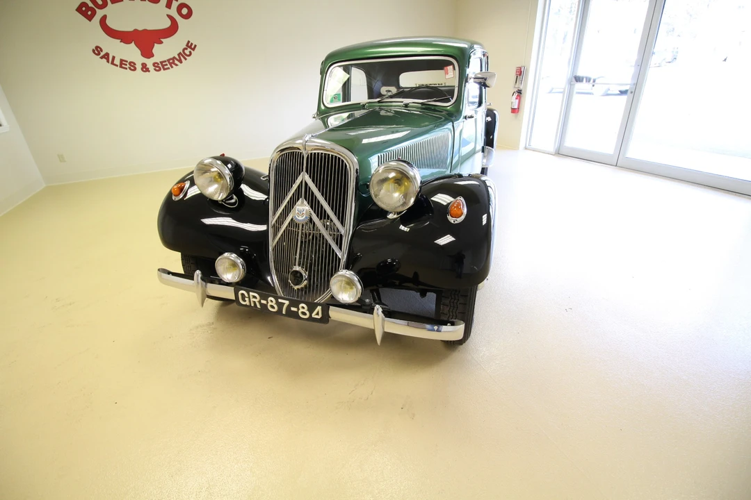 1956 Citroen Traction Avant - Image 4 of 31