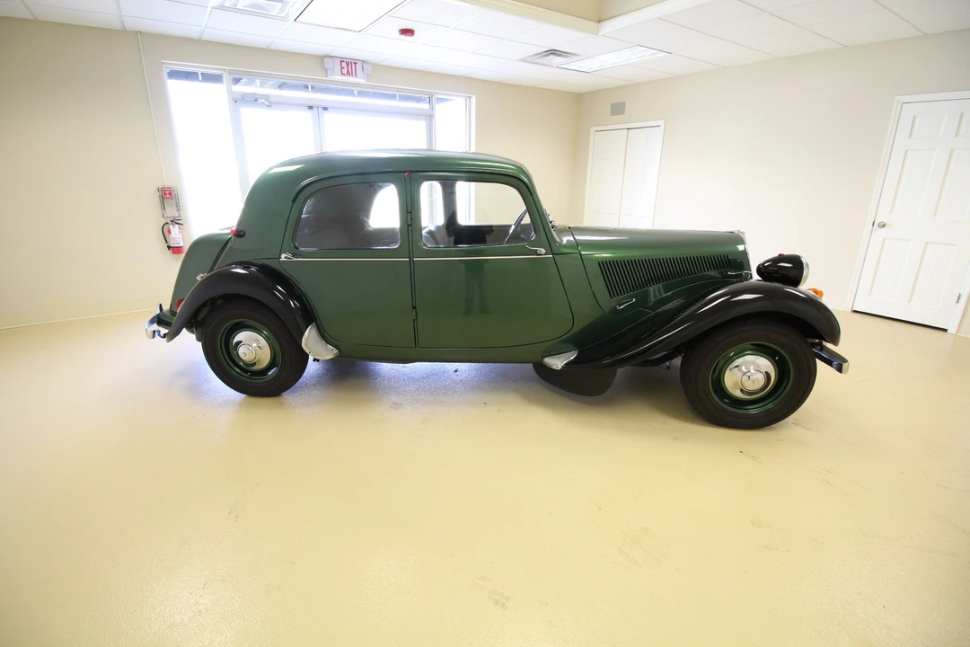 1956 Citroen Traction Avant - Image 17 of 31