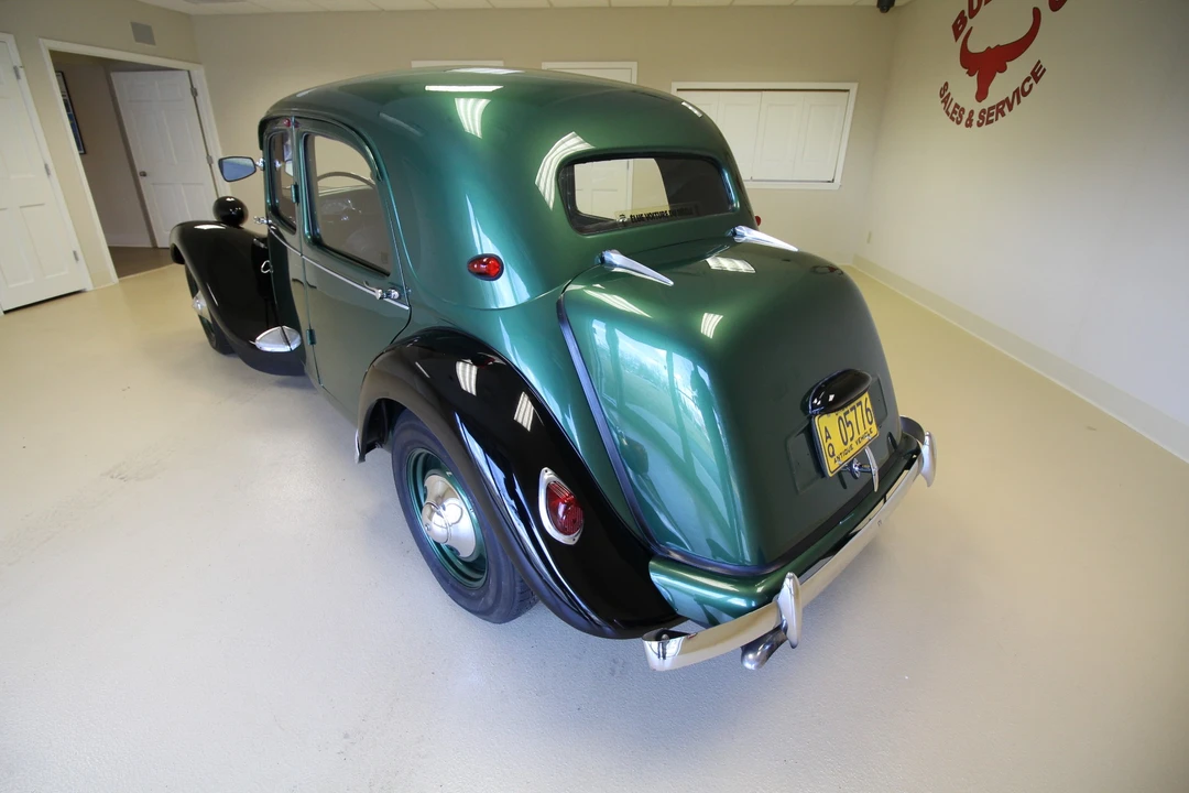1956 Citroen Traction Avant - Image 10 of 31