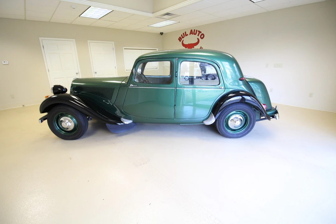 1956 Citroen Traction Avant - Image 8 of 31