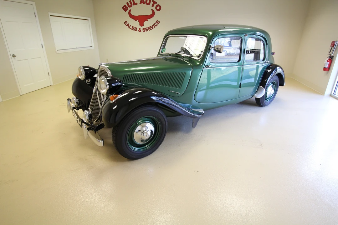1956 Citroen Traction Avant - Image 7 of 31