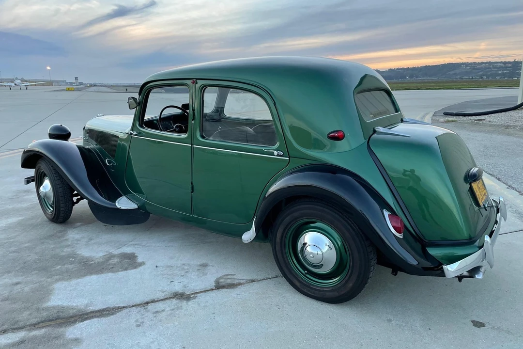1956 Citroen Traction Avant - Image 7 of 31