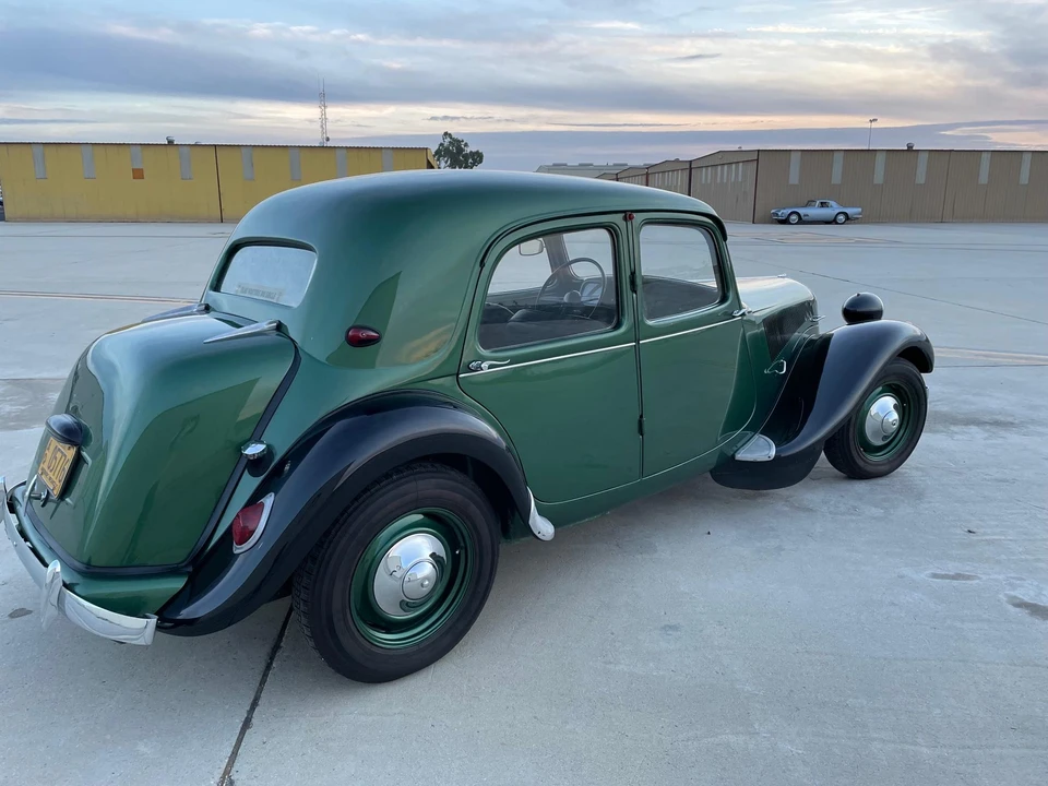 1956 Citroen Traction Avant - Image 11 of 31