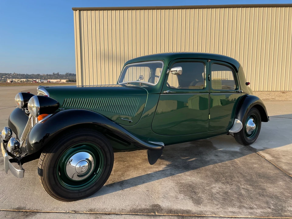 1956 Citroen Traction Avant - Image 4 of 31