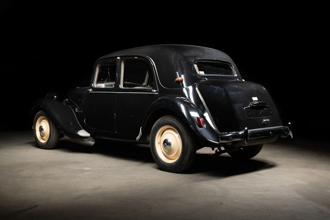 1956 Citroen Traction Avant - Image 2 of 31