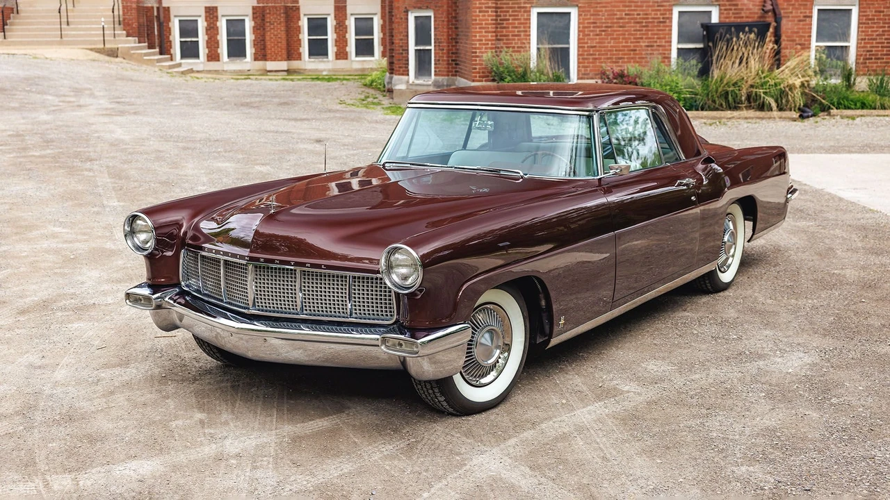 1956 Lincoln Continental Mark II - Image 9 of 31