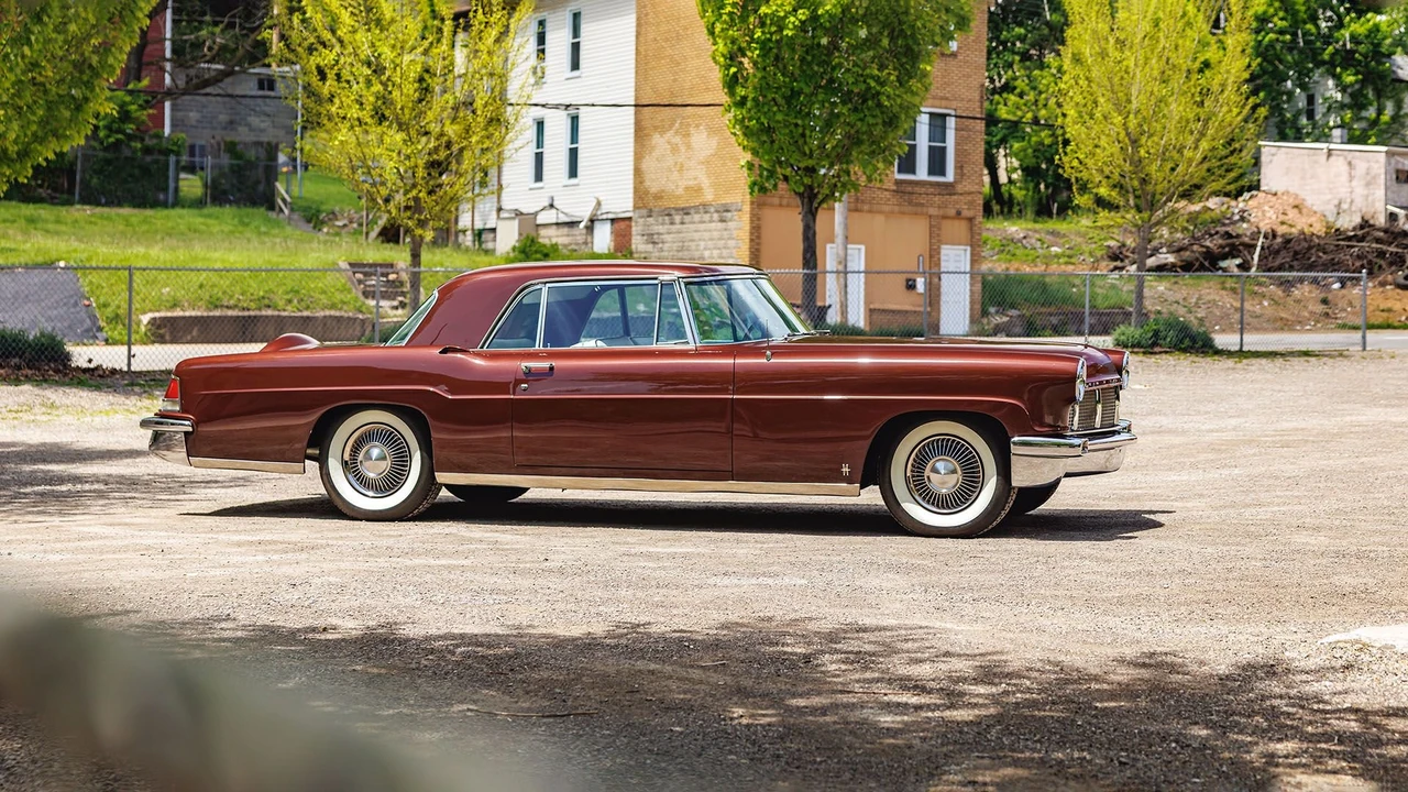 1956 Lincoln Continental Mark II - Image 17 of 31