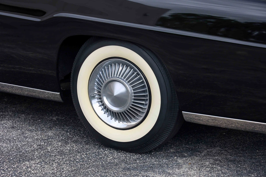 1956 Lincoln Continental Mark II - Image 25 of 31