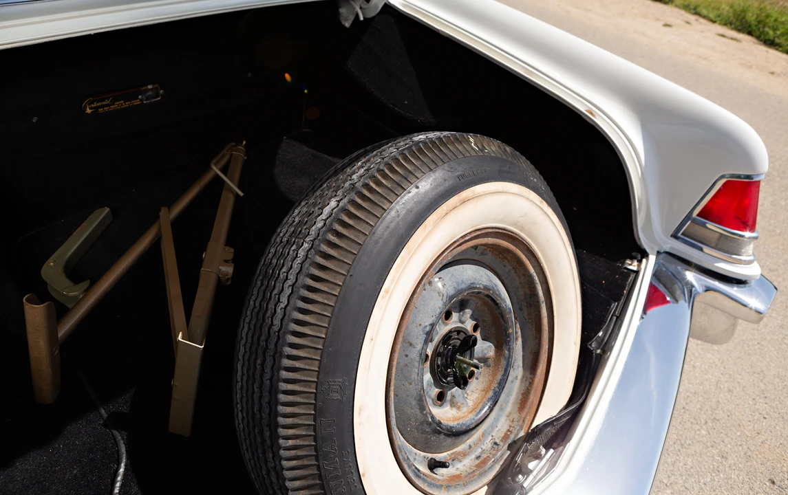 1956 Lincoln Continental Mark II - Image 28 of 31