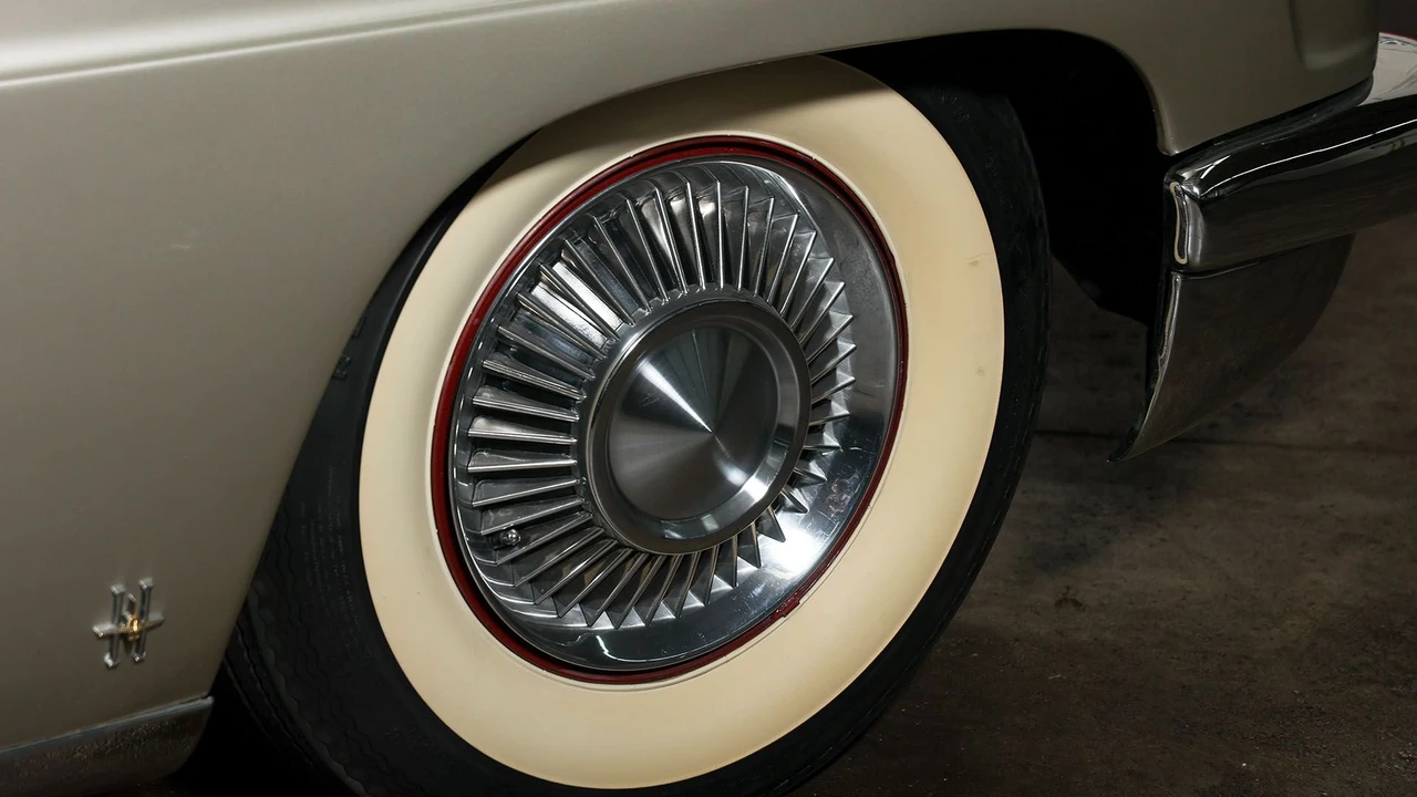 1956 Lincoln Continental Mark II - Image 22 of 31