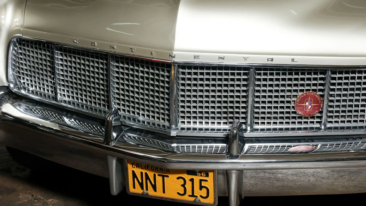 1956 Lincoln Continental Mark II - Image 10 of 31