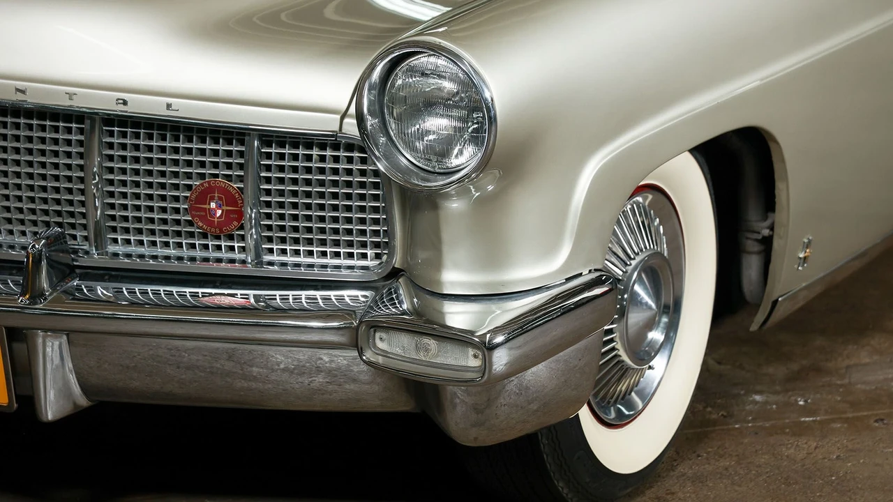 1956 Lincoln Continental Mark II - Image 8 of 31