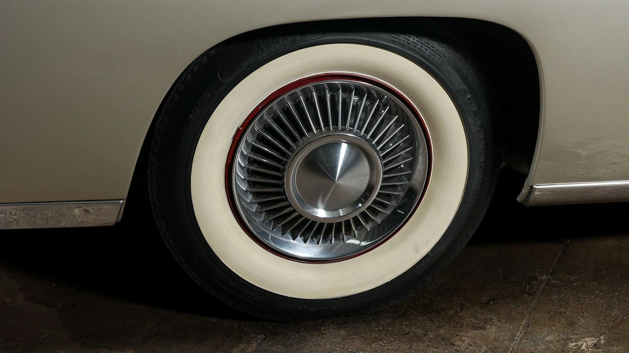 1956 Lincoln Continental Mark II - Image 25 of 31
