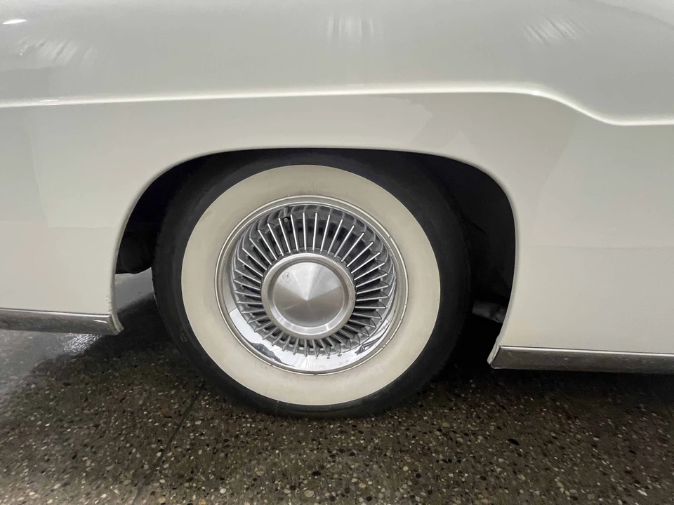 1956 Lincoln Continental Mark II - Image 19 of 31