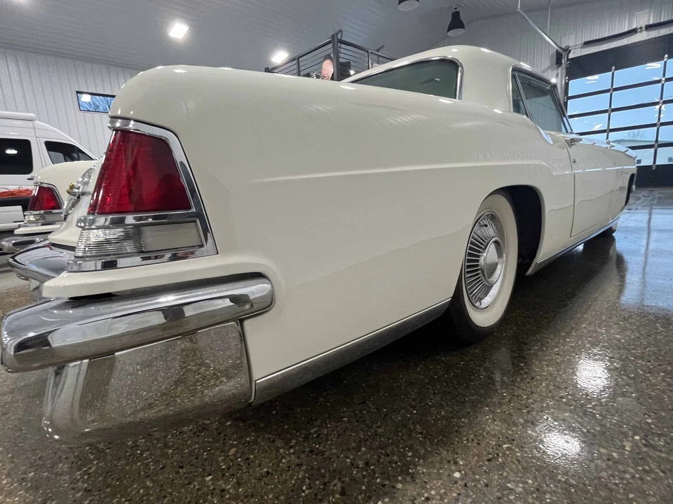 1956 Lincoln Continental Mark II - Image 23 of 31