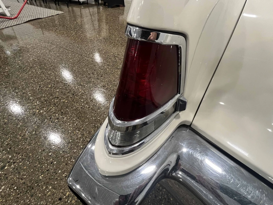 1956 Lincoln Continental Mark II - Image 29 of 31