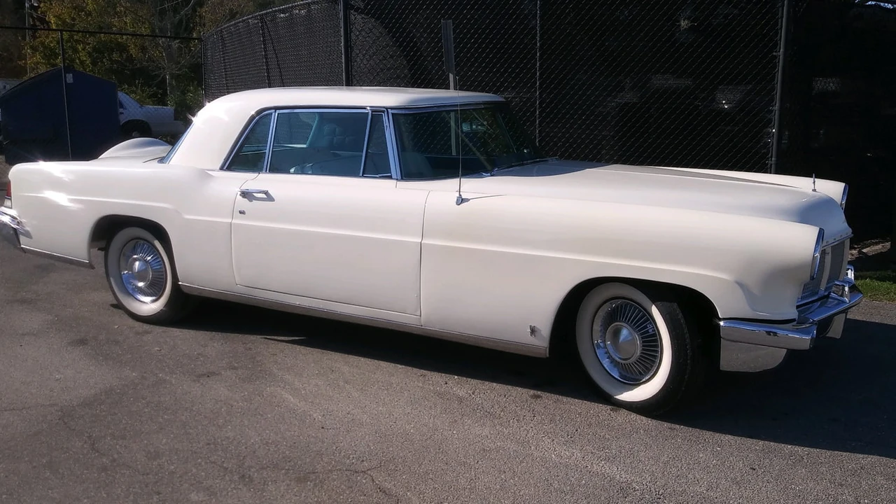 1956 Lincoln Continental Mark II - Image 9 of 10