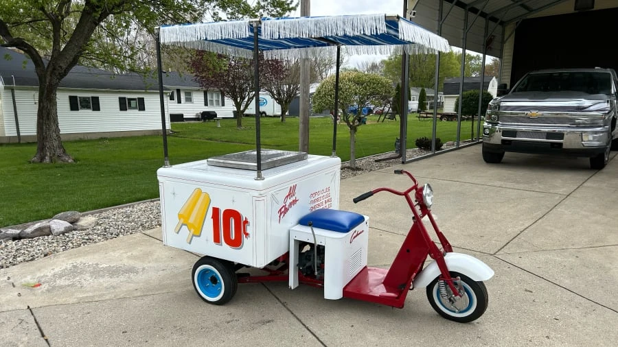 1956 Cushman Eagle - Image 2 of 10