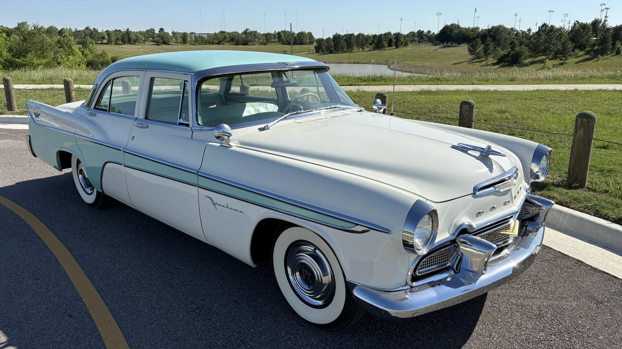 1956 DeSoto Firedome - Image 28 of 31