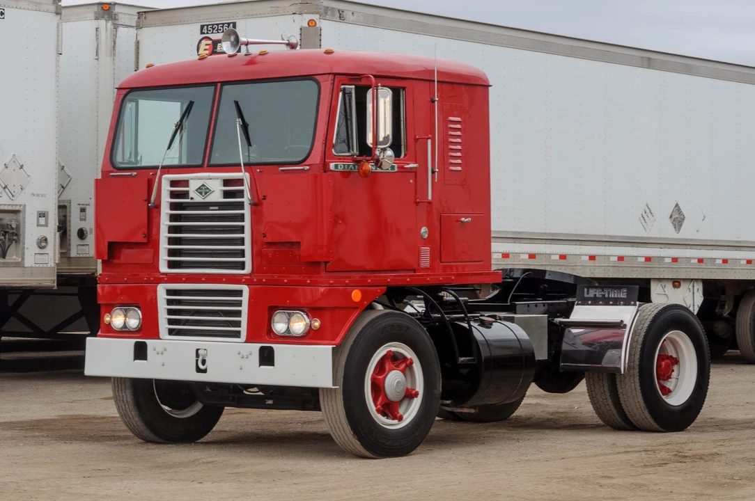 1956 Diamond T - Image 12 of 31